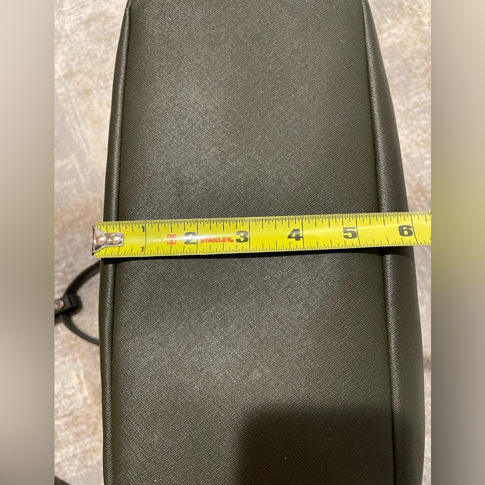 Lululemon All Day Tote Olive Green Shoulder Bag - Picture 12 of 13